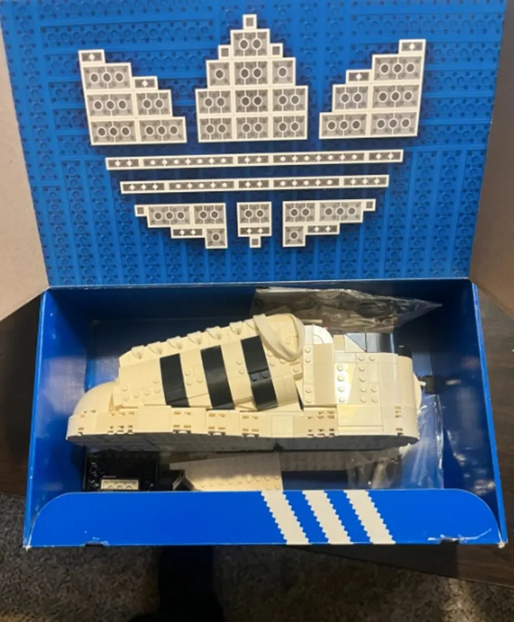LEGO 10282 Adidas Originals Superstar 731pc Complete Set Disassembled